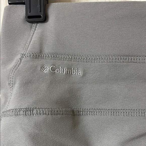 Columbia Gray Performance Shorts - Picture 2 of 6